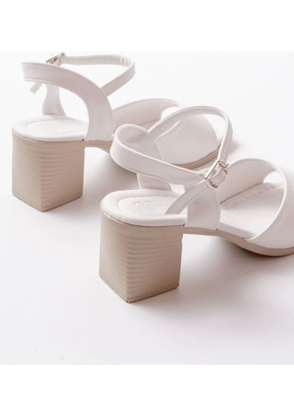 K-13 Beyaz Günlük Topuklu Kadın Sandalet indirimleri