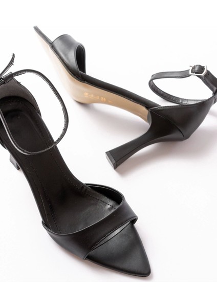 718 Siyah Cilt Sivri Burunlu Topuklu Bilekten Bağlamalı Kadın Ayakkabı fırsatları