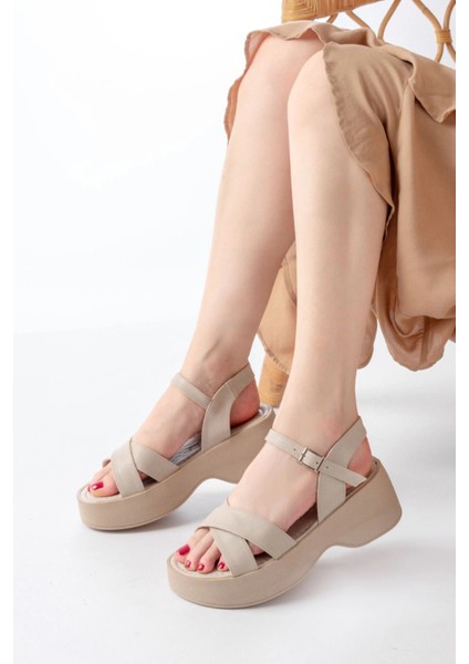 24414-1005 Bej Günlük Çapraz Dolgu Topuk Kadın Sandalet fiyatları