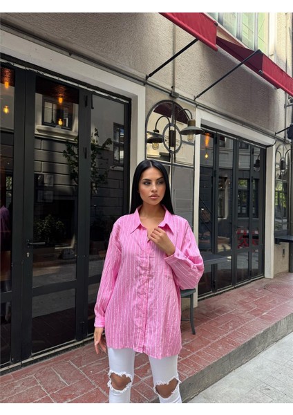 Pembe Çizgili Oversize Düğmeli Gömlek fırsatları