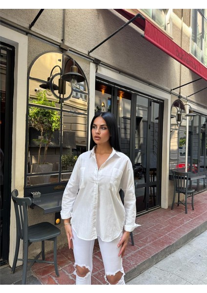 Beyaz Oversize Akrilik Pamuk Cepli Gömlek fırsatları