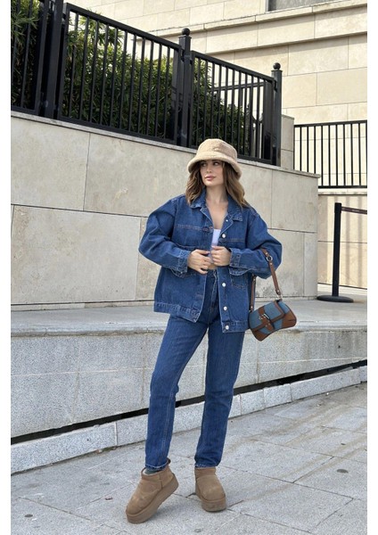 Kadın Mavi Geniş Cepli, Kaliteli Jeans Kumaş, Salaş Kot Ceket fırsatları