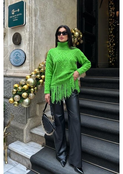 Kadın Fıstık Yeşili Triko Balıkçı Yaka Oversize Kazak fiyatları