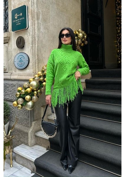 Kadın Fıstık Yeşili Triko Balıkçı Yaka Oversize Kazak modelleri