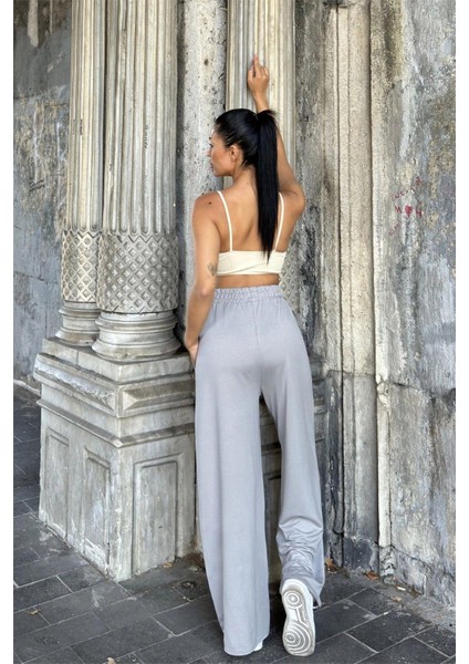 Açık Gri Beli Lastikli, Cepli, Bol Paça, Salaş Pantolon fırsatları