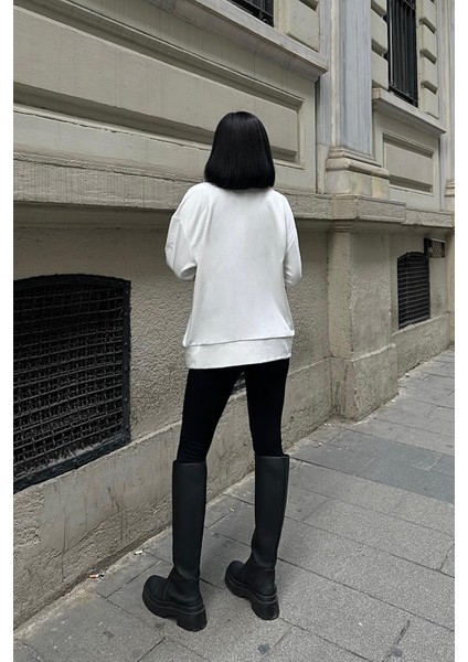 Kadın Kırık Beyaz Oversize Dokuma Uzun Kollu Sweatshirt indirimleri