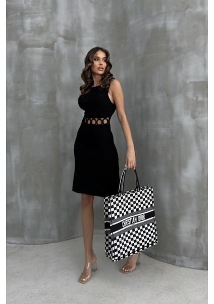 Kadın Siyah Dokuma Kolsuz Mini Elbise fırsatları