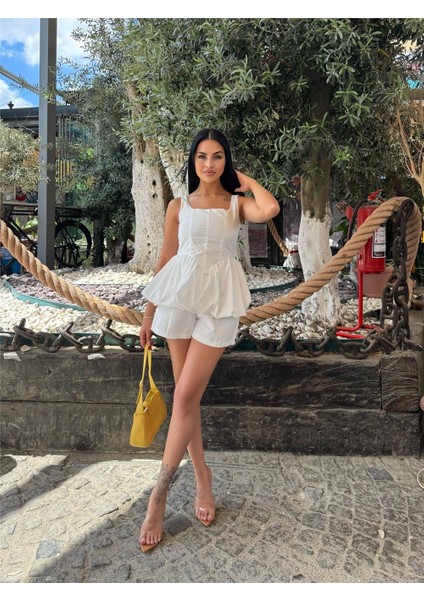 Beyaz Pamuk Polyester Kare Yaka Balon Bluz modelleri