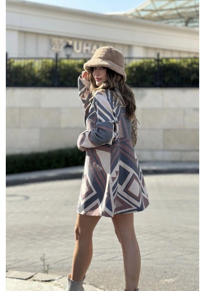 Kadın Kahve Desenli Astarlı, Kruvaze Ceket Yaka, Tek Düğme, Rahat Kalıp, Fitilli Kaşe Kumaş Kaban fırsatları