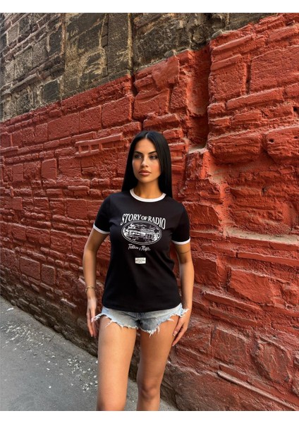 Siyah Kısa Kollu Pamuklu Radyo Baskılı Tişört indirimleri
