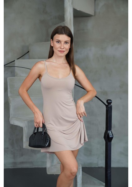 Ince Askılı Sırt Dekolteli V Yaka Kloş Elbise -Ten