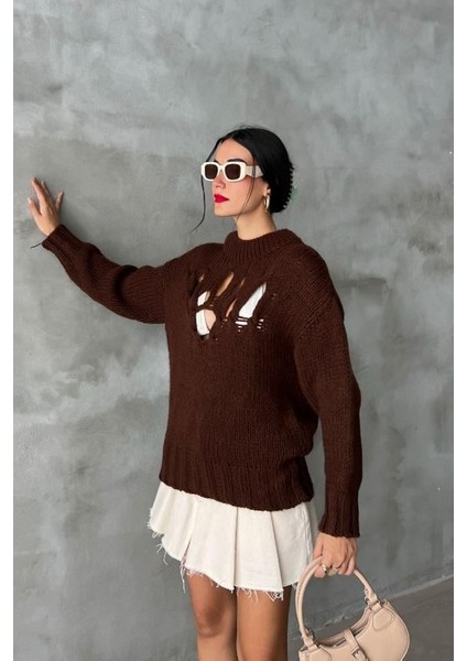 Kadın Kahverengi Oversize Triko Yarım Balıkçı Yaka Kazak fiyatları