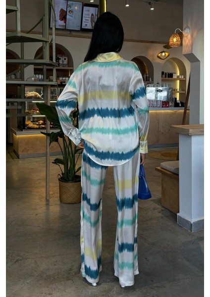 Kadın Multi Batik Desenli Uzun Kollu Saten Takım modelleri