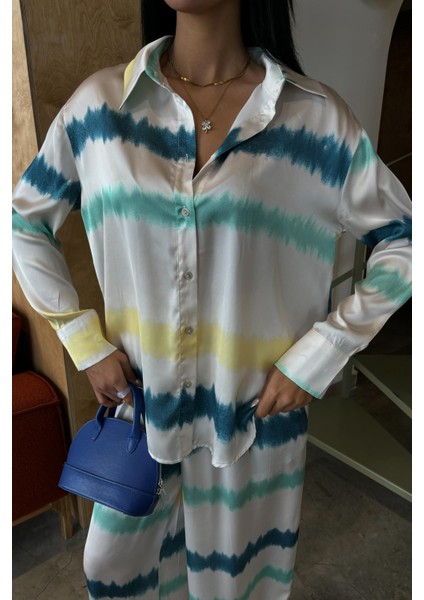 Kadın Multi Batik Desenli Uzun Kollu Saten Takım fırsatları