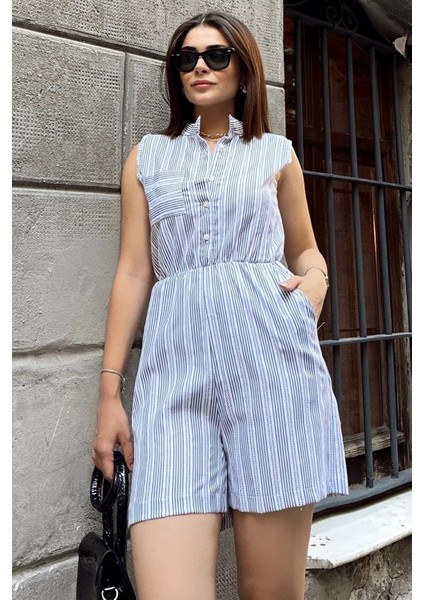 Laci Kolsuz, Düğmeli Hakim Yaka, Beli Lastikli, Cepli, Şort Modelli Kısa Çizgili Tulum