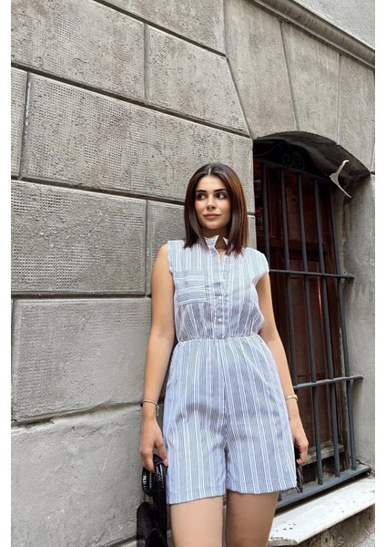 Laci Kolsuz, Düğmeli Hakim Yaka, Beli Lastikli, Cepli, Şort Modelli Kısa Çizgili Tulum fiyatları