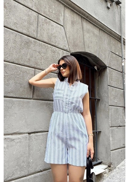 Laci Kolsuz, Düğmeli Hakim Yaka, Beli Lastikli, Cepli, Şort Modelli Kısa Çizgili Tulum fırsatları