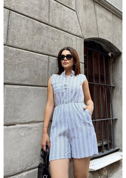 Laci Kolsuz, Düğmeli Hakim Yaka, Beli Lastikli, Cepli, Şort Modelli Kısa Çizgili Tulum indirimleri