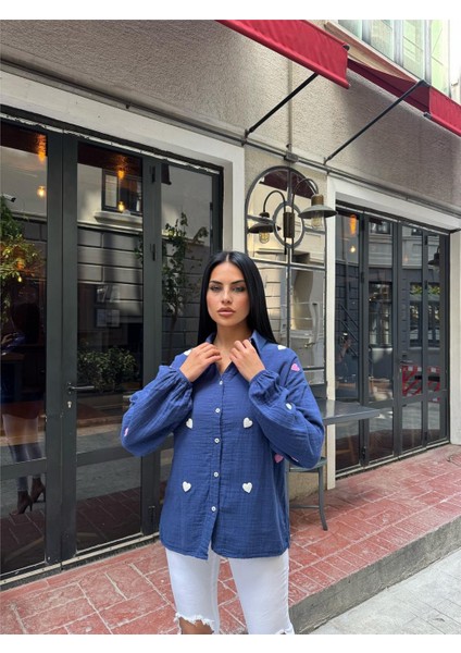 Laci Viskon Kalp Nakışlı Esnek Gömlek fırsatları