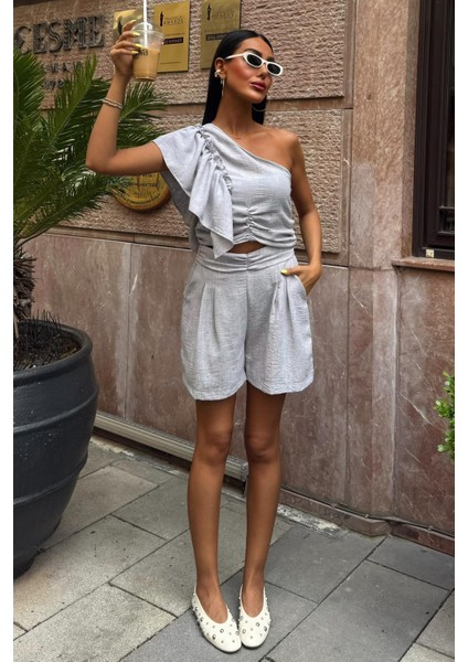 Kadın Gri Keten Tek Omuzlu Fırfırlı Takım