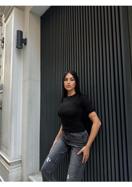 Kadın Siyah Bisiklet Yaka Reglan Omuzlu Kısa Kollu Viskon Badi Tişört indirimleri