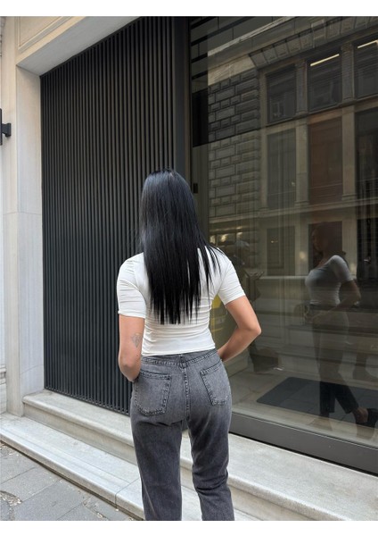 Kadın Ekru Kelebek Nakışlı Bisiklet Yaka Uzun Kollu Viskon Badi Tişört fiyatları