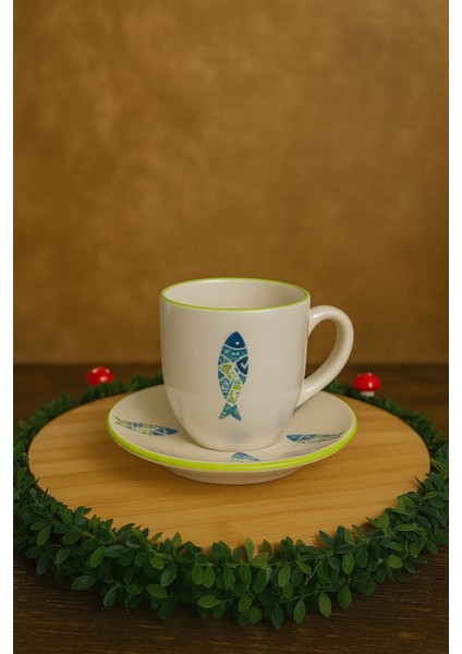 El Boyaması Seramik Balık Desenli Kupa ve Tabak Seti – Deniz Esintili Şıklık