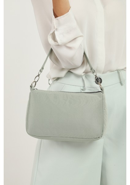 Yeşil U16 Baget El ve Omuz Çantası U:23 cm E:15 cm G:7cm fırsatları