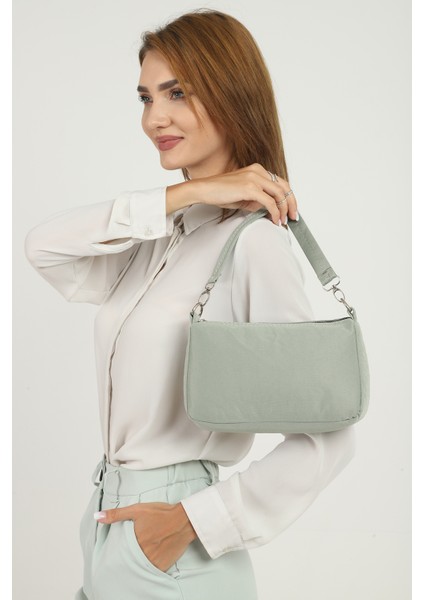 Yeşil U16 Baget El ve Omuz Çantası U:23 cm E:15 cm G:7cm indirimleri
