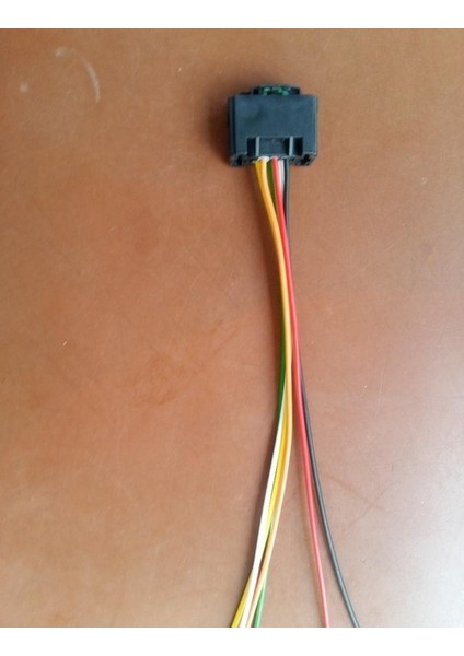 Opel Corsa D / Meriva A / Meriva B / Tigra B Esp Soketi (Bosch 0265005748) fiyatları