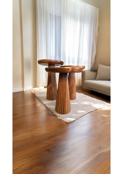 %100 El Yapımı Ahşap 3’lü Mantar Yan Sehpa Seti – Açık Ceviz Renk