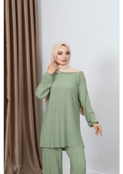 Kıraşlı Pantolonlu Ikili Takım fırsatları