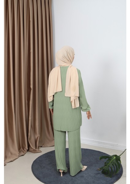 Kıraşlı Pantolonlu Ikili Takım indirimleri