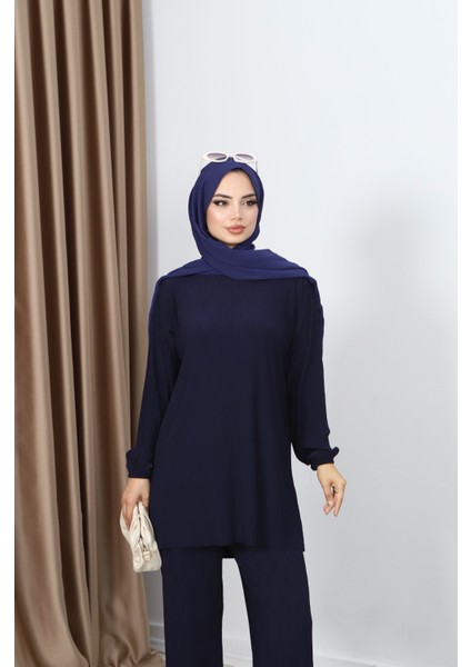 Kıraşlı Pantolonlu Ikili Takım fırsatları