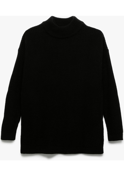 Uzun Kollu Dik Yaka Oversize Örgü Kazak