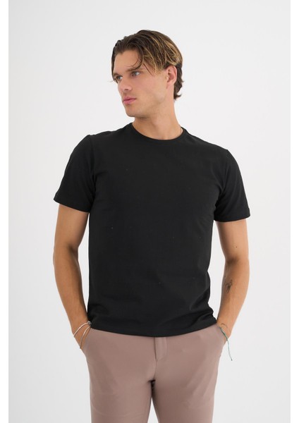 Erkek Siyah %100 Pamuklu Standart Kalıp Likralı Basic T-Shirt indirimleri