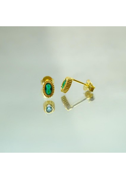 Gümüş Küpe - Kadın 0.50 Karat Zümrüt Taşlı Sade Minimal Tasarım 925 Ayar Gümüş Küpe fiyatları