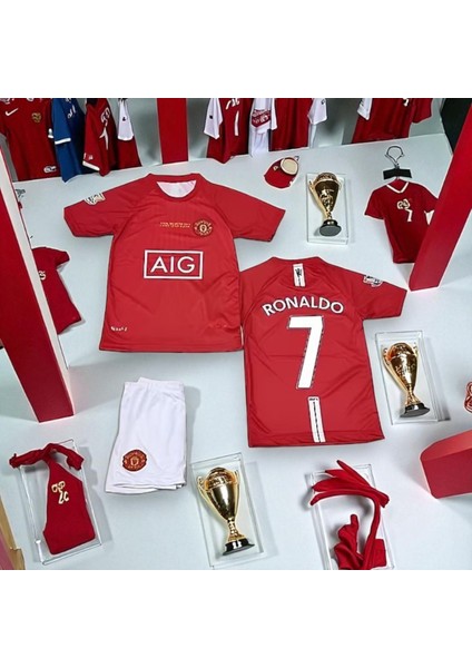 Manchester United Ronaldo Kırmızı T-Shirt Şortlu Halı Saha Forma