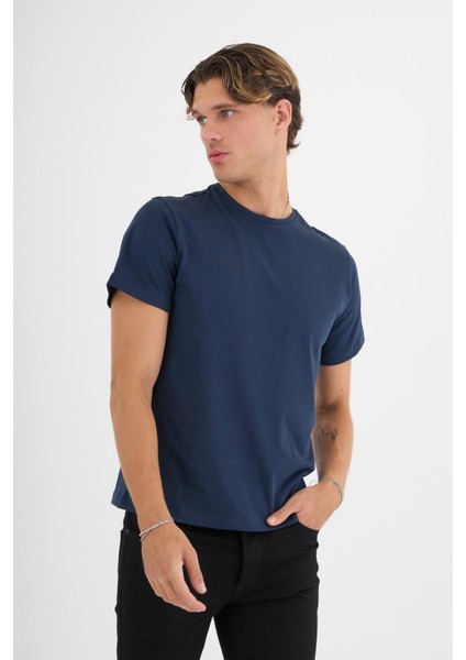 Erkek Lacivert %100 Pamuklu Standart Kalıp T-Shirt fırsatları