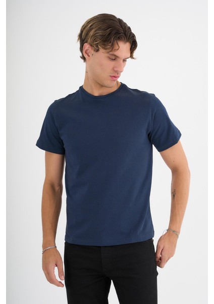 Erkek Lacivert %100 Pamuklu Standart Kalıp T-Shirt indirimleri