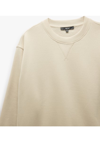 Yeni Sezon Bisiklet Yaka Dikiş Detaylı Şardonlu Pamuk Karışımlı Basic Sweatshirt indirimleri