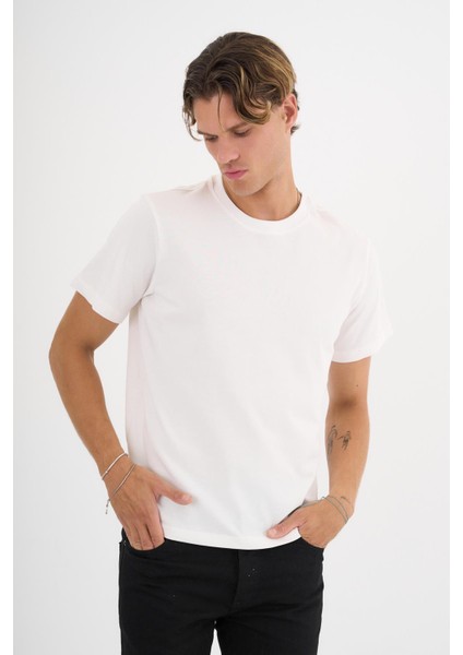 Erkek Ekru %100 Pamuklu Standart Kalıp T-Shirt indirimleri