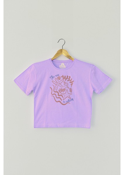 Lila Crop Top The Sea Is Calling Summer Vibe Deniz Güneş Kum Yaz Kadın Tişört Kısa Kollu T-Shirt fiyatları