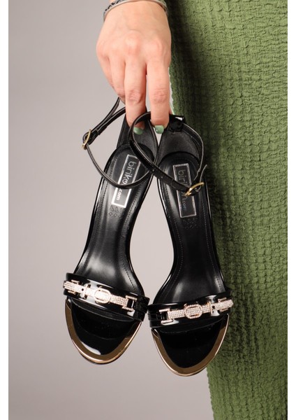 Virely Taşlı Kemer Tokalı Topuklu Ayakkabı Siyah fiyatları