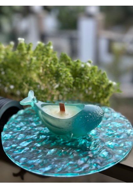 Balina Şeklinde El Yapımı Epoksi Mum – Ahşap Fitilli, Dekoratif & Yeniden Kullanılabilir (7X11,5CM)