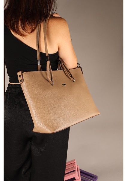 Yavrulu Kol Çantası Vizon fiyatları