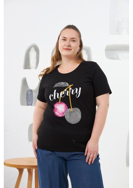 Taş Işlemeli Kiraz Desenli Büyük Beden Tişört Siyah