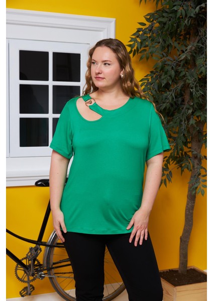 Yaka Halka Detaylı Büyük Beden Tişört Yeşil fiyatları