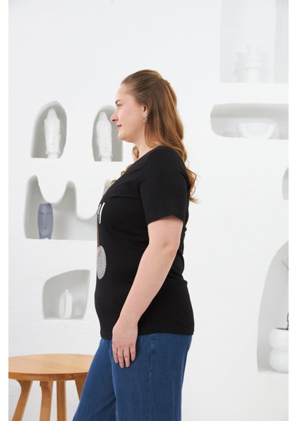 Taş Işlemeli Kiraz Desenli Büyük Beden Tişört Siyah modelleri