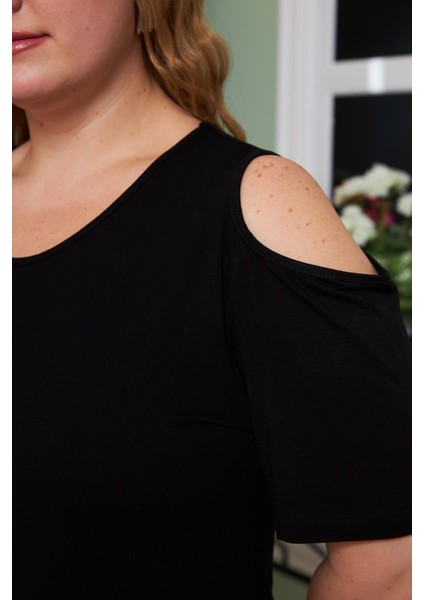 Omuzları Açık Büyük Beden Tişört Siyah fiyatları